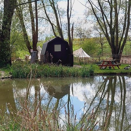 Rum Bridge Fisheries "The Cabin" Hotell Clare Exteriör bild