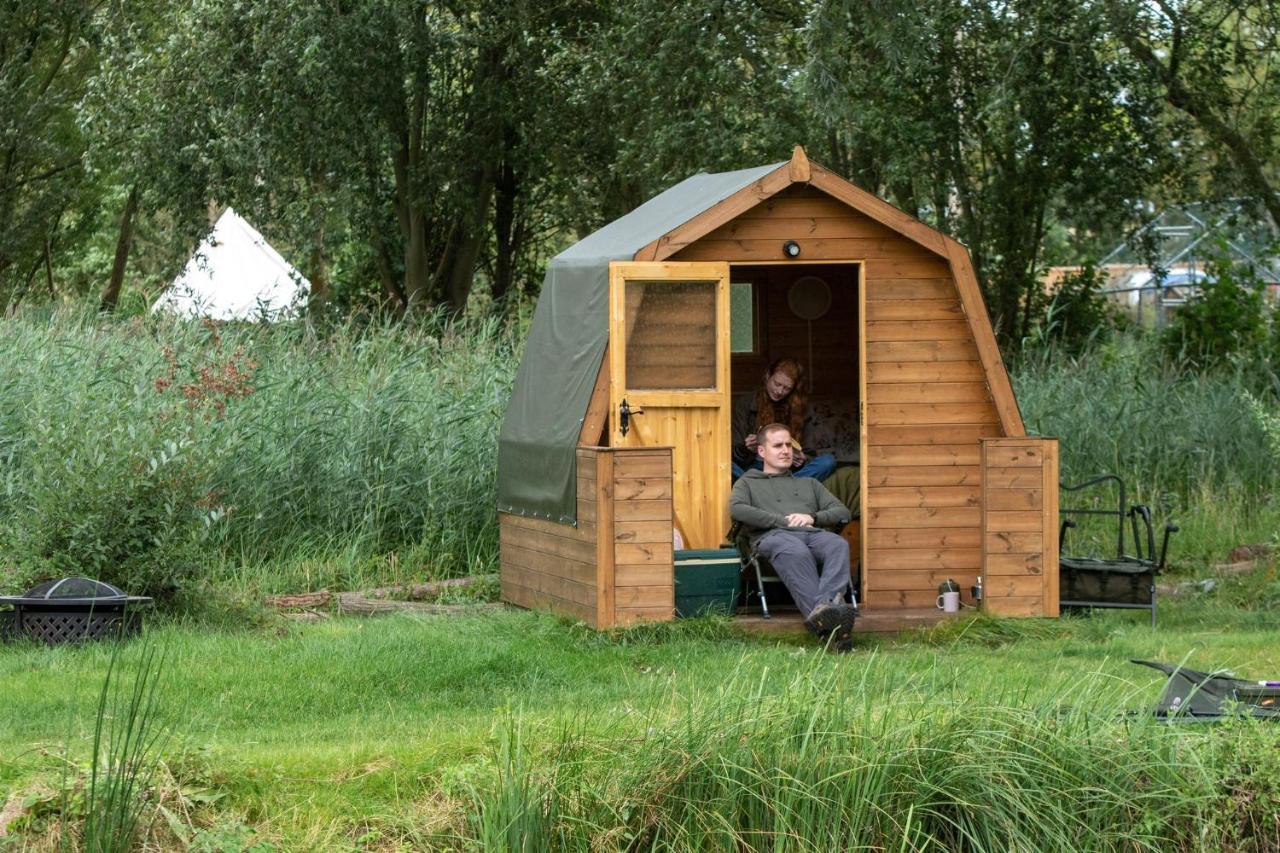 Rum Bridge Fisheries "The Cabin" Hotell Clare Exteriör bild